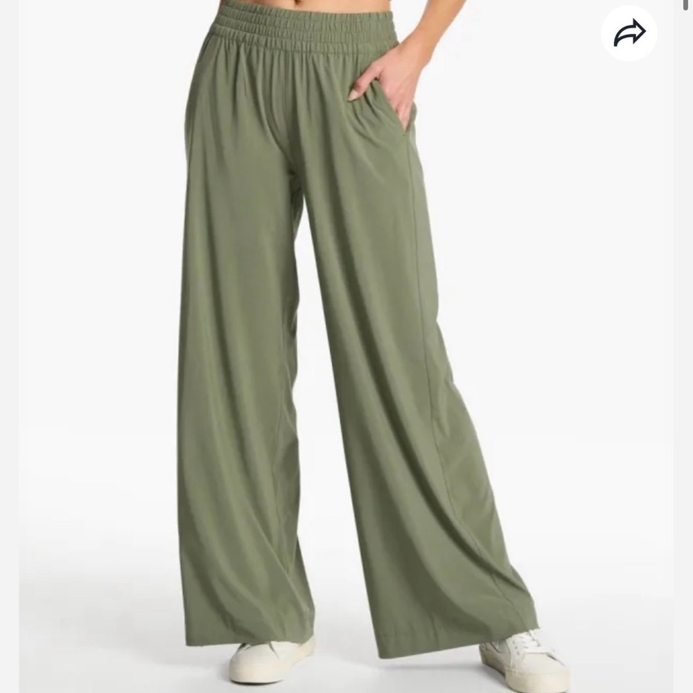 NEW VUORI women’s villa wideleg
